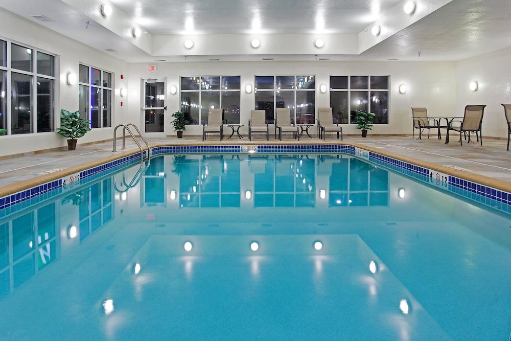 Holiday Inn Express & Suites Buffalo by IHG photo 31