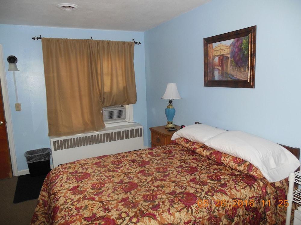 The Evergreen Motel photo 54