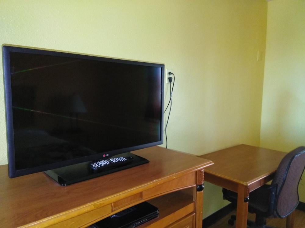 Extend a Suites & RV Park photo 11