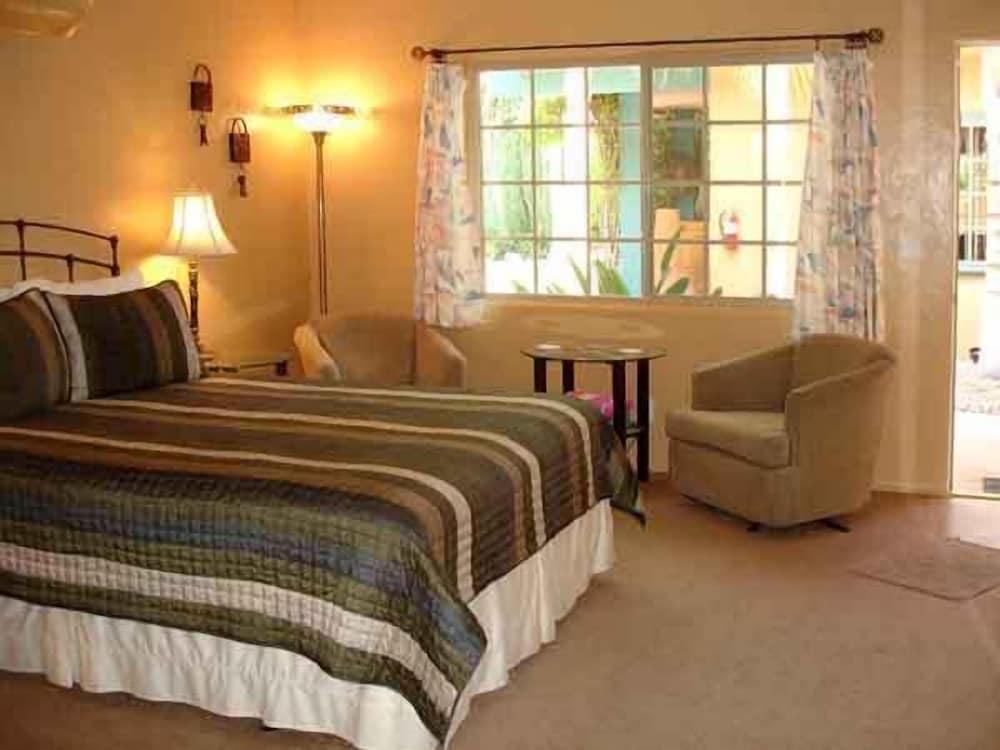 Coyote Inn photo 7
