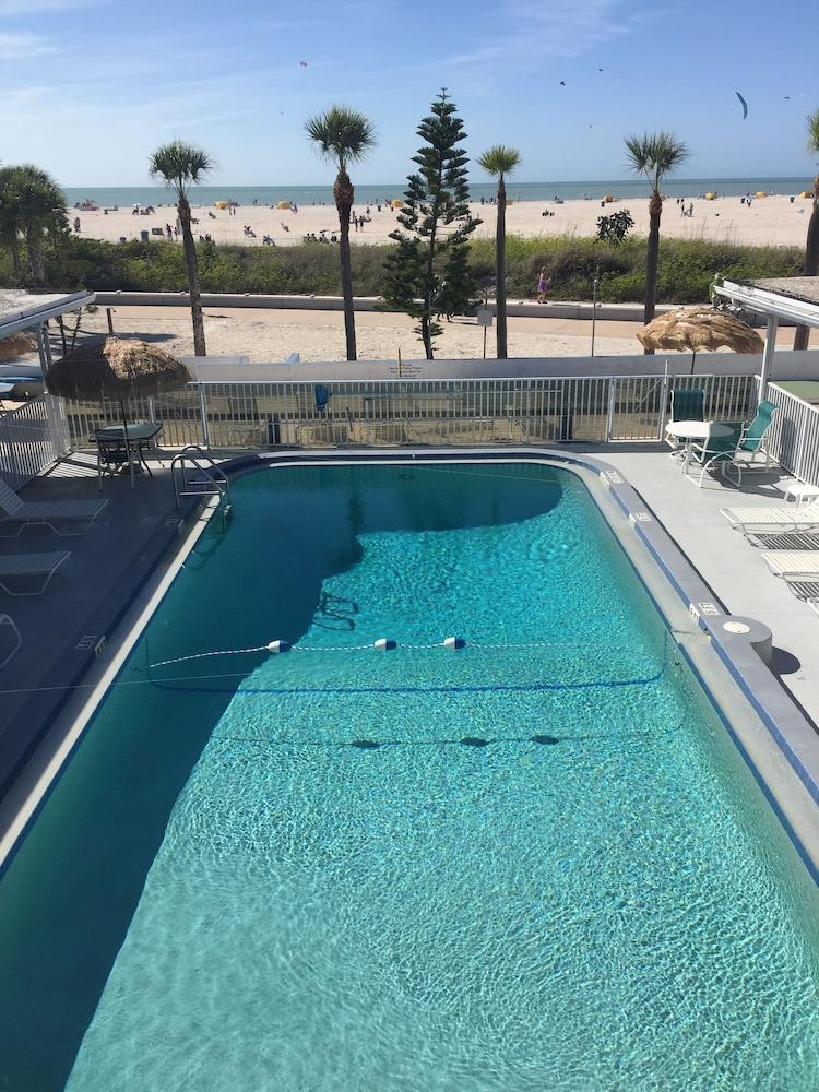 iBeach Resort photo 32