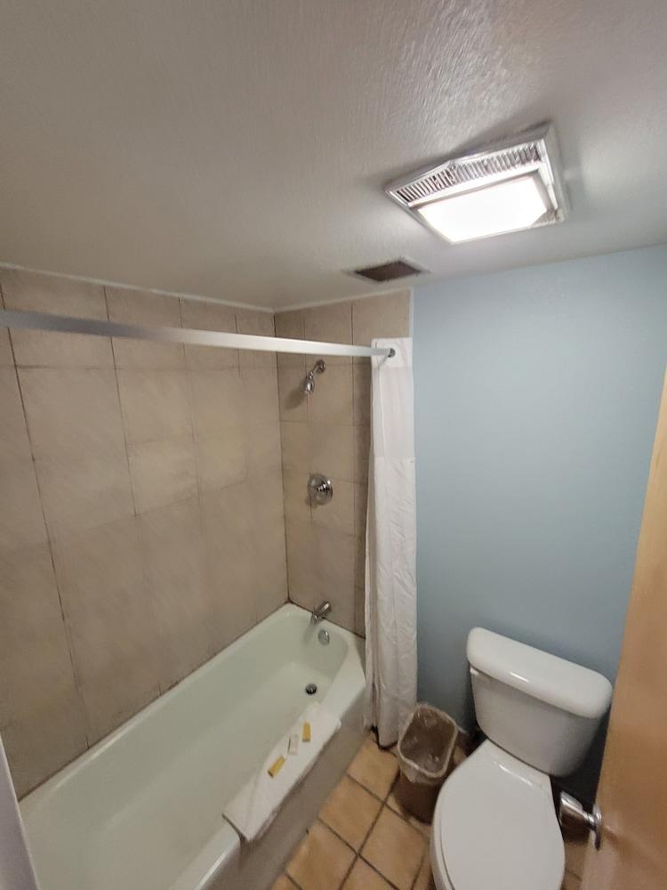 Travelodge by Wyndham Clovis photo 3
