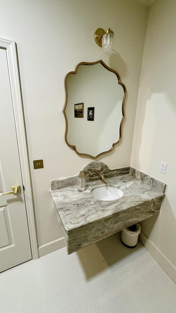 The Rockhound Boutique Hotel photo 3