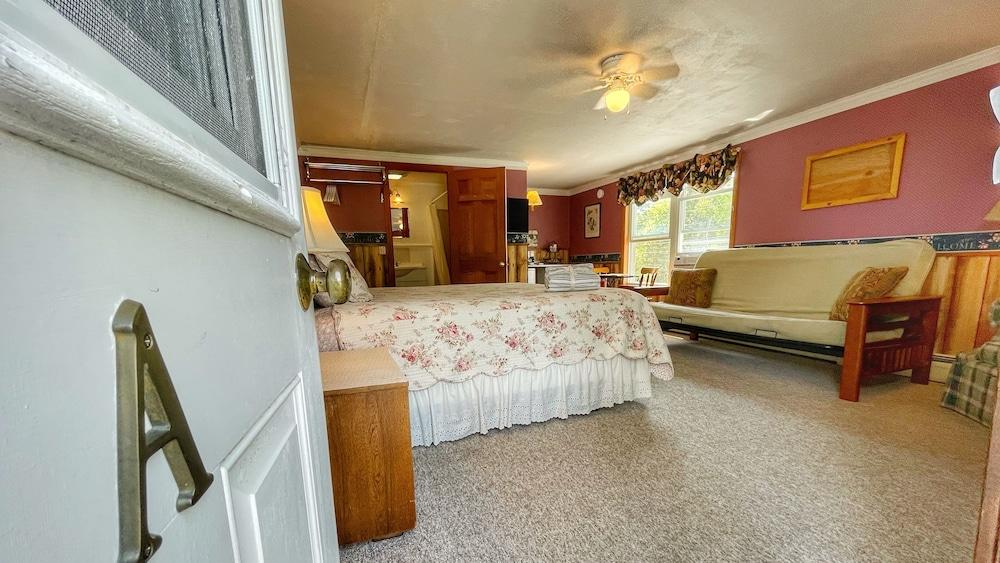 Open Hearth Inn photo 83