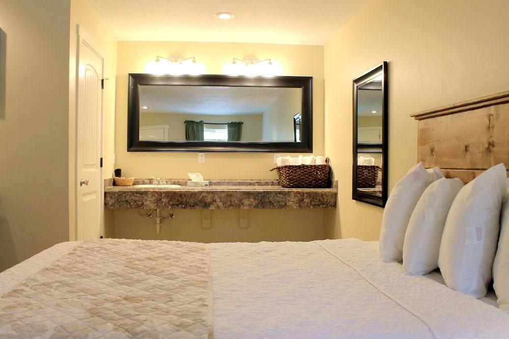 Moose Creek Inn photo 25