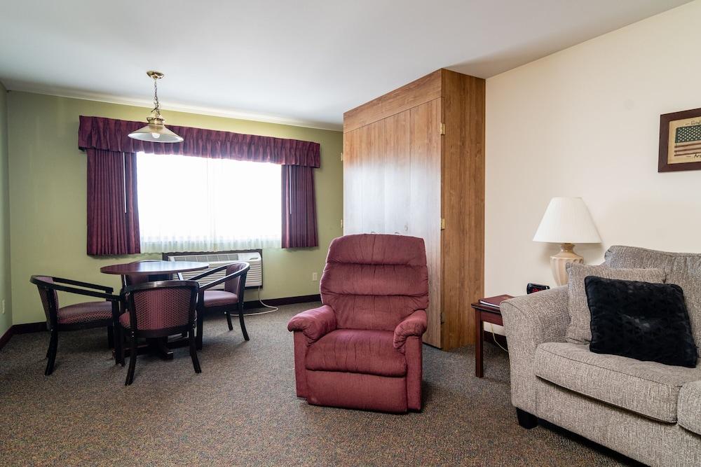 Cedarberry Inn photo 11