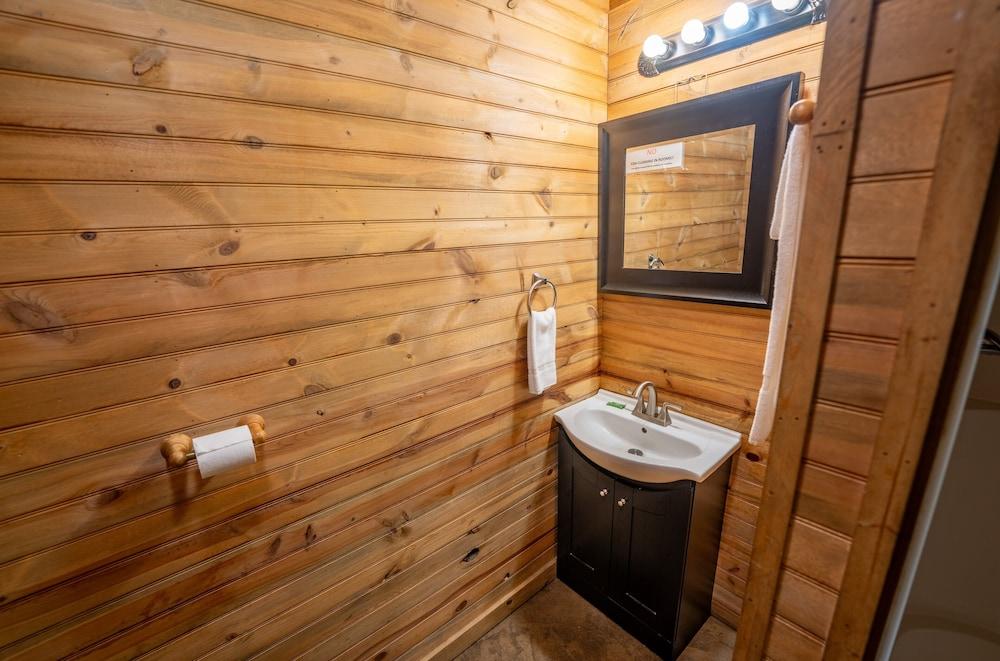 Fishtale Lodge photo 70