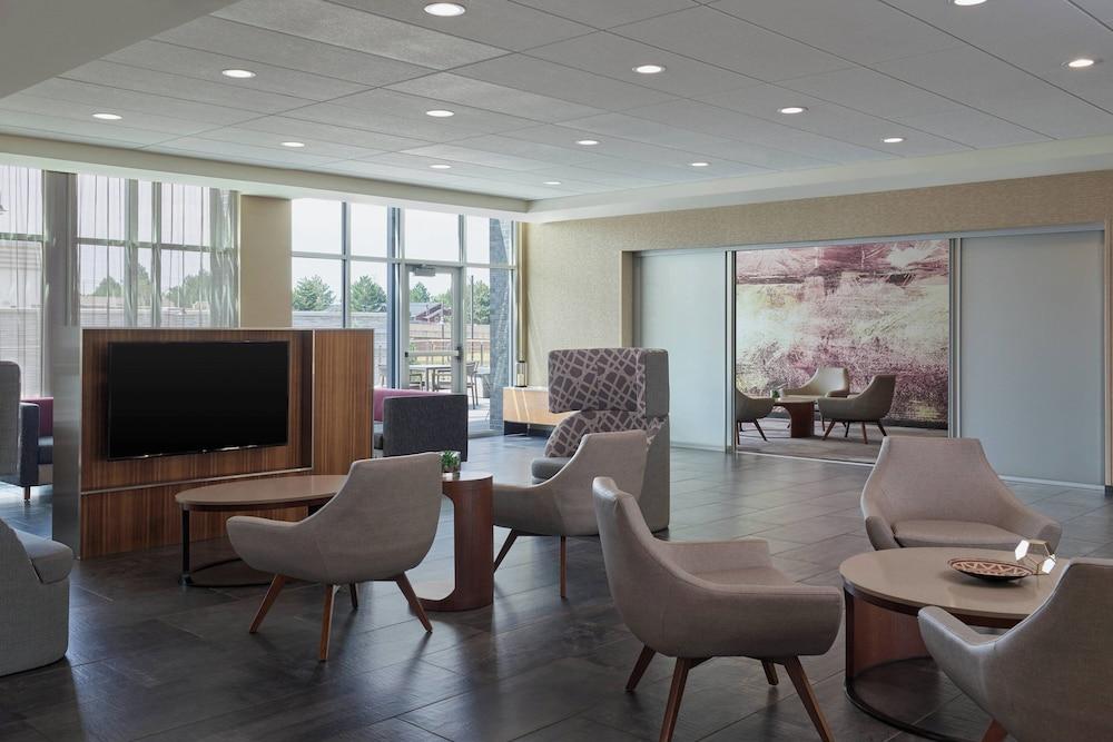 Courtyard by Marriott Denver Aurora photo 2