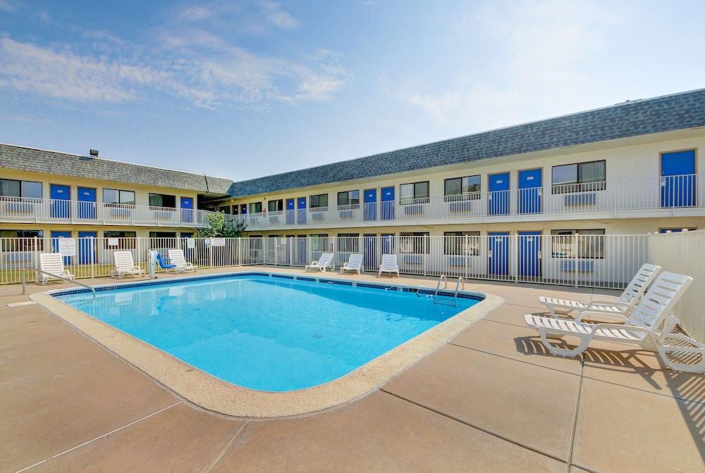 Motel 6 Wichita, KS photo 18