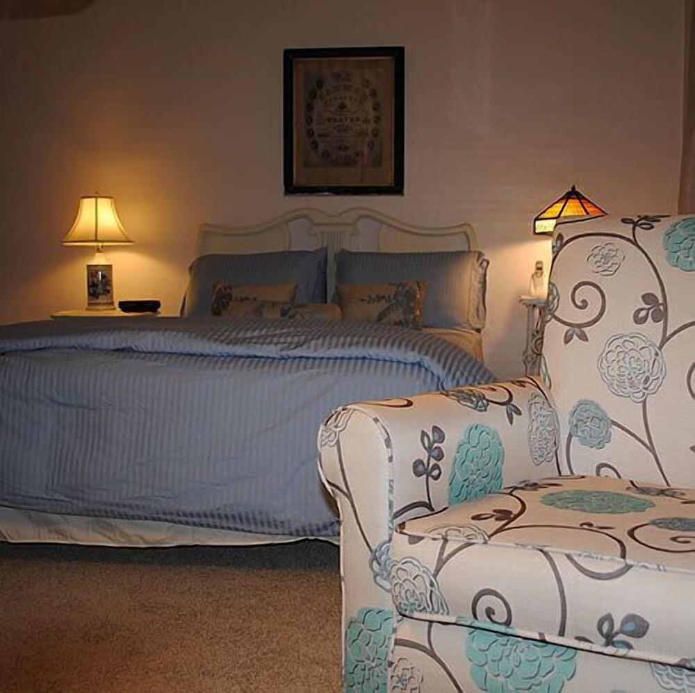 Crestmont Inn photo 5