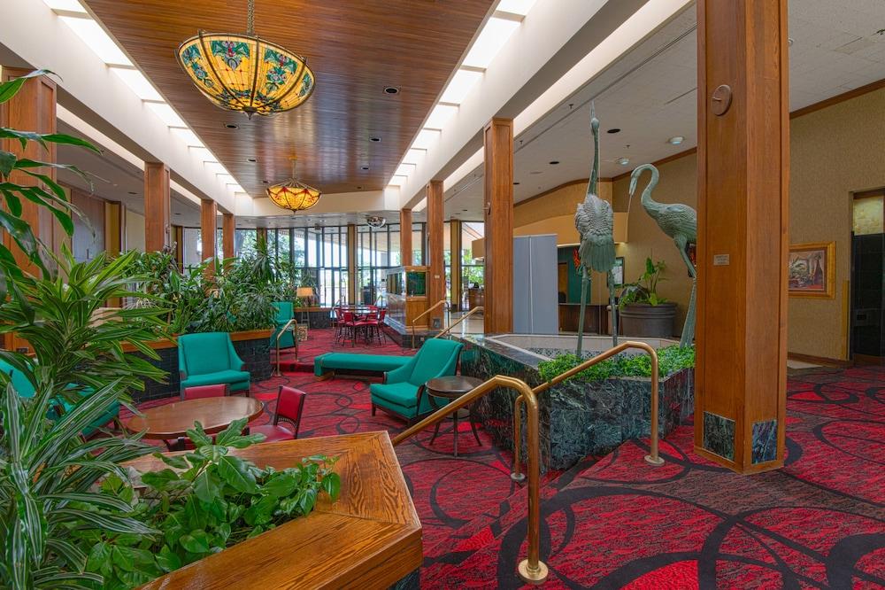 MCM Elegante Hotel and Conference Center Odessa photo 2