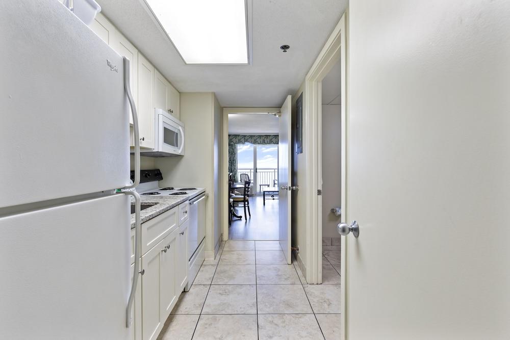 Sandy Beach Oceanfront Resort photo 88