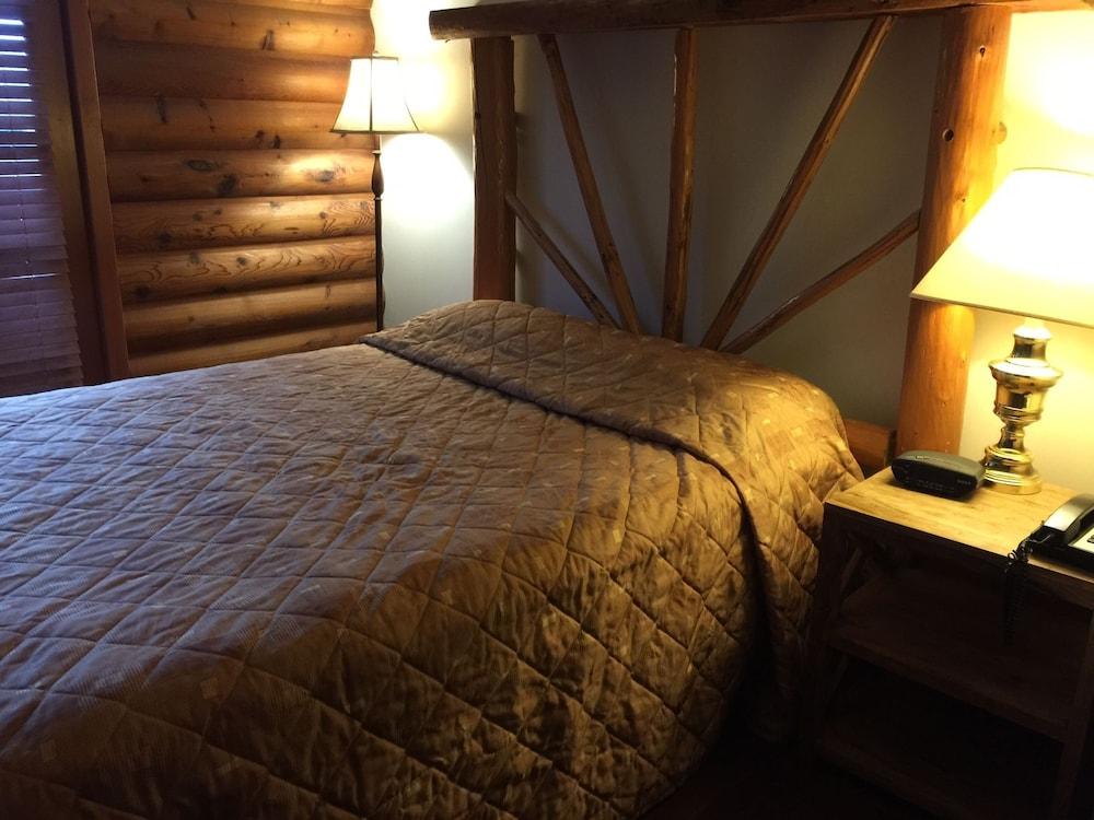 Sumas Mountain Lodge photo 9