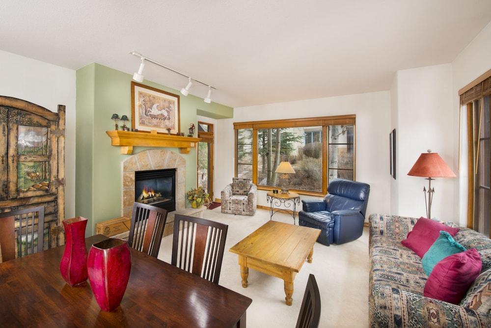 Arrowhead Village, A Vail Resorts Property photo 3