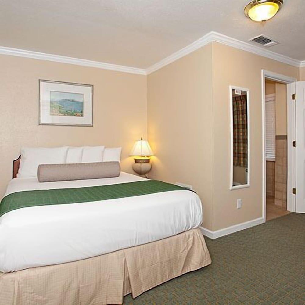 Traveler's Inn photo 19