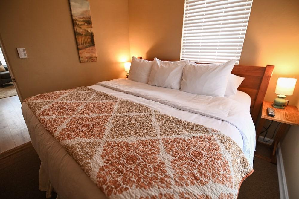 The Lakehouse Inn photo 32