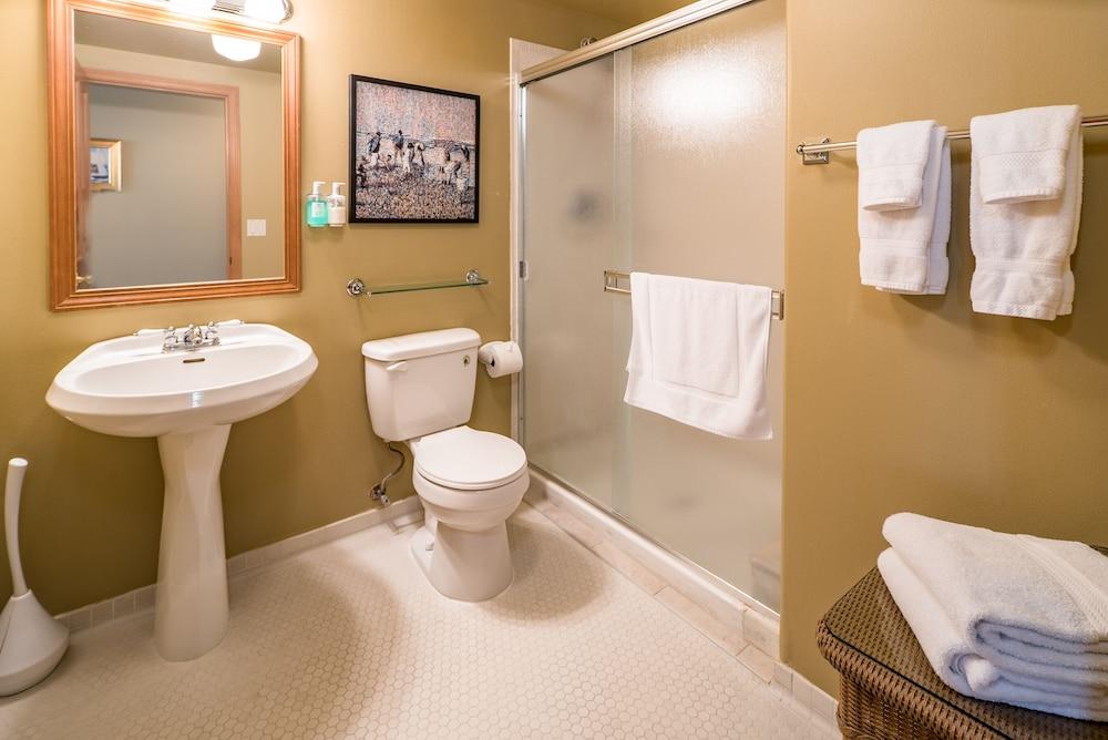 Camano Island Inn photo 25