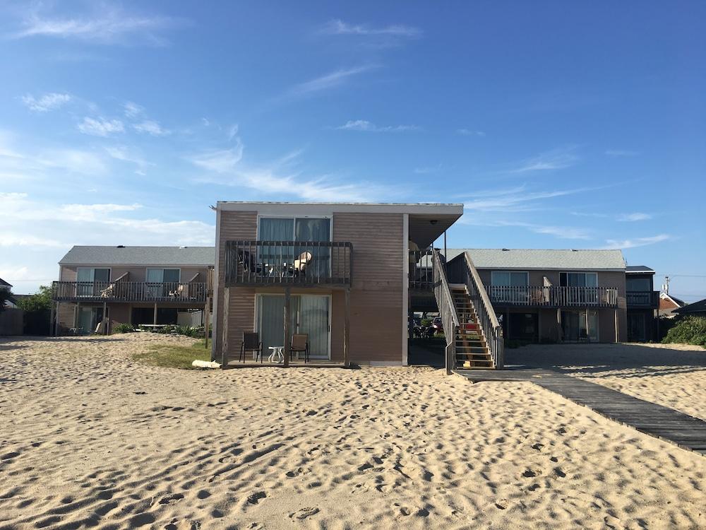 Beachfront White Sands photo 5