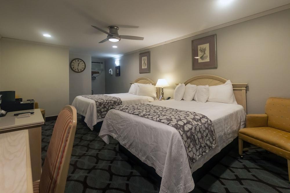 Atrium Inn photo 16