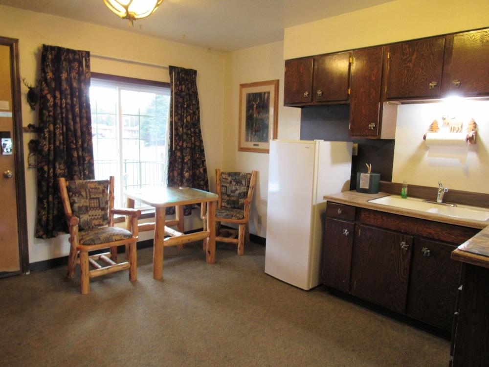 The Woodsman Country Lodge photo 19
