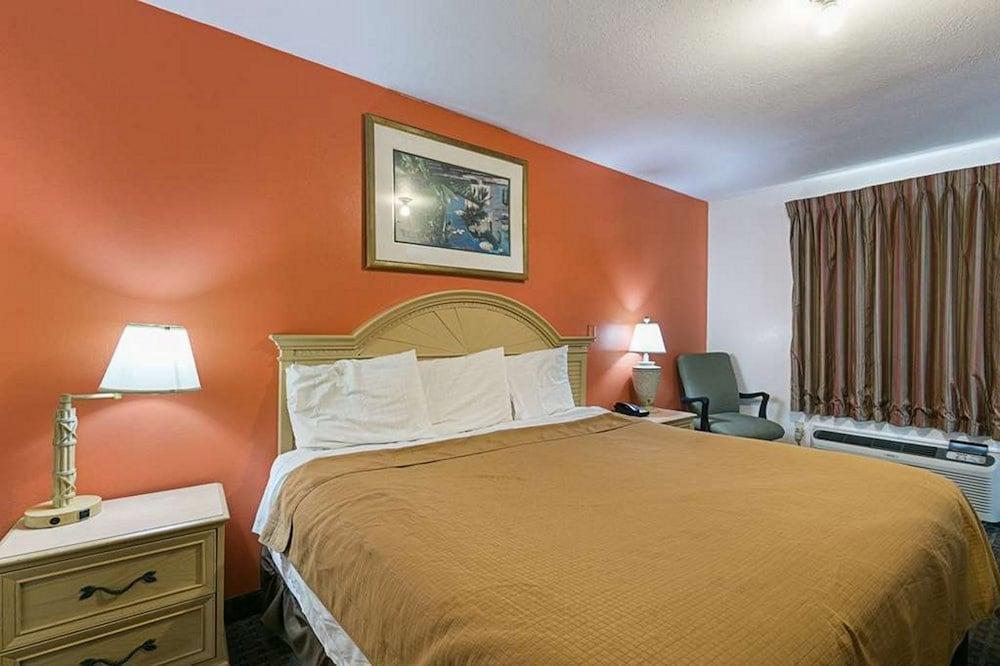 Rodeway Inn & Suites Enterprise photo 5