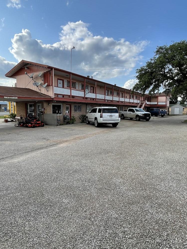 Wildflower Inn & RV Park photo 18