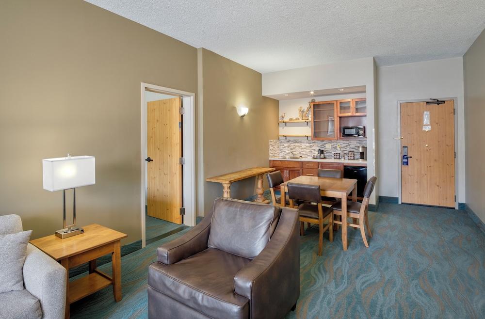 The Lodge at Geneva photo 16