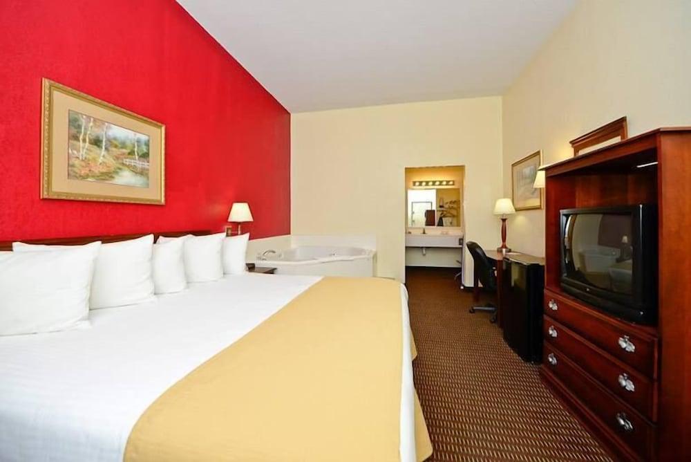 Manchester Heritage Inn And Suites photo 9
