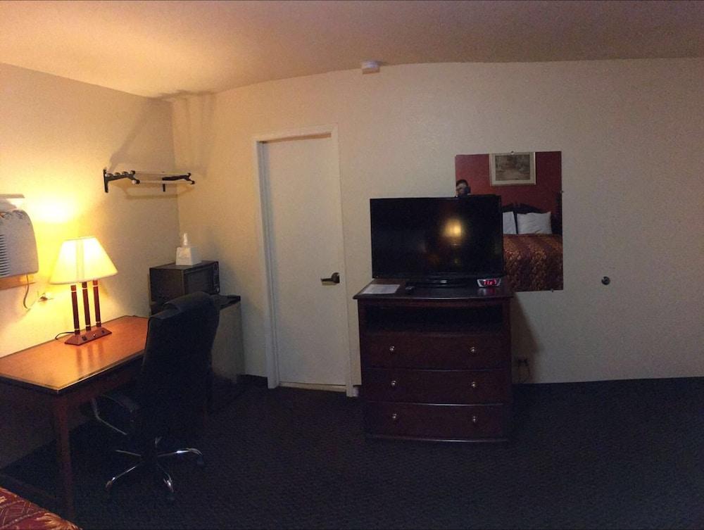 Voyager Inn photo 7