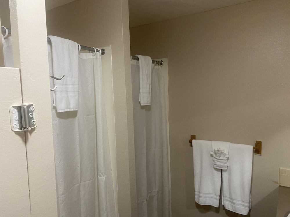 Heidis Inn Ilwaco photo 32