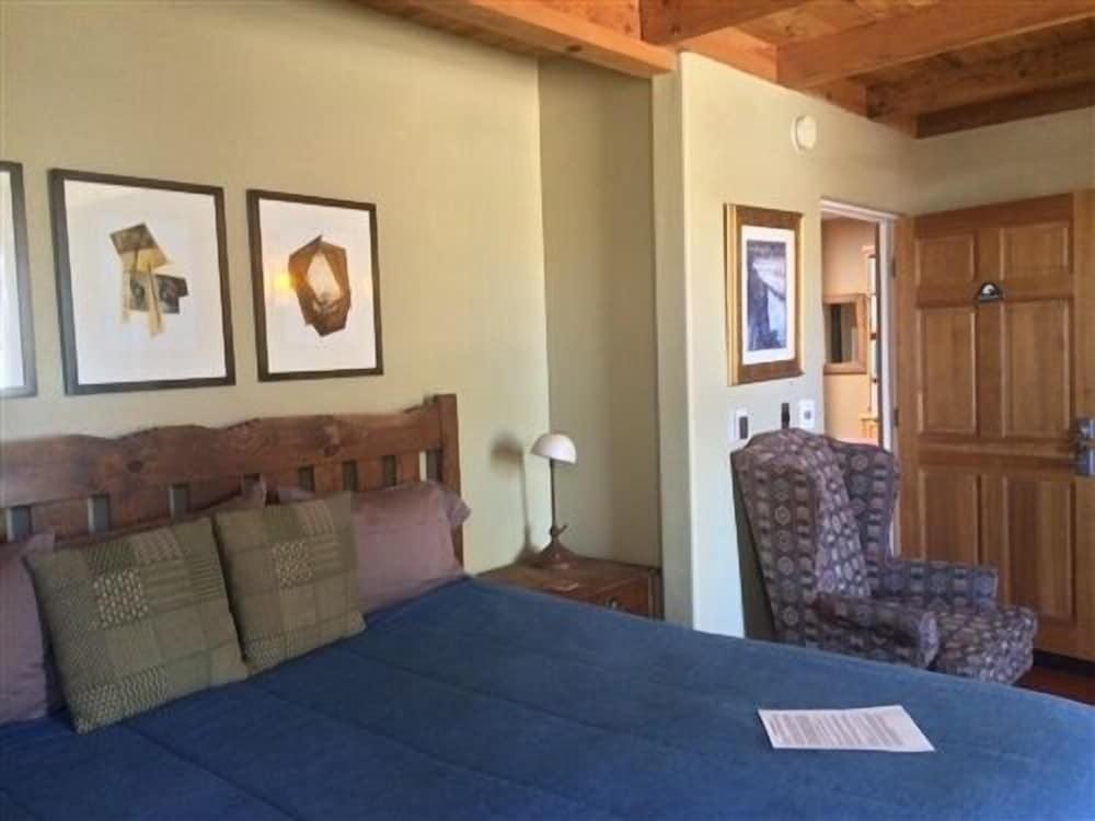 Bear Mountain Lodge photo 16