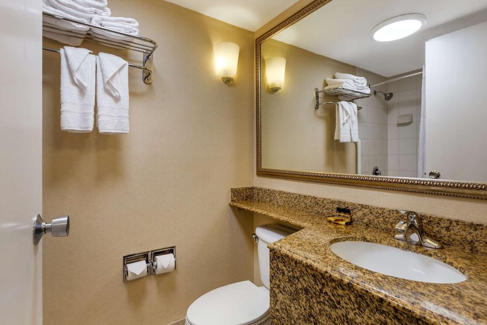 Clarion Inn North Haven - New Haven North photo 24