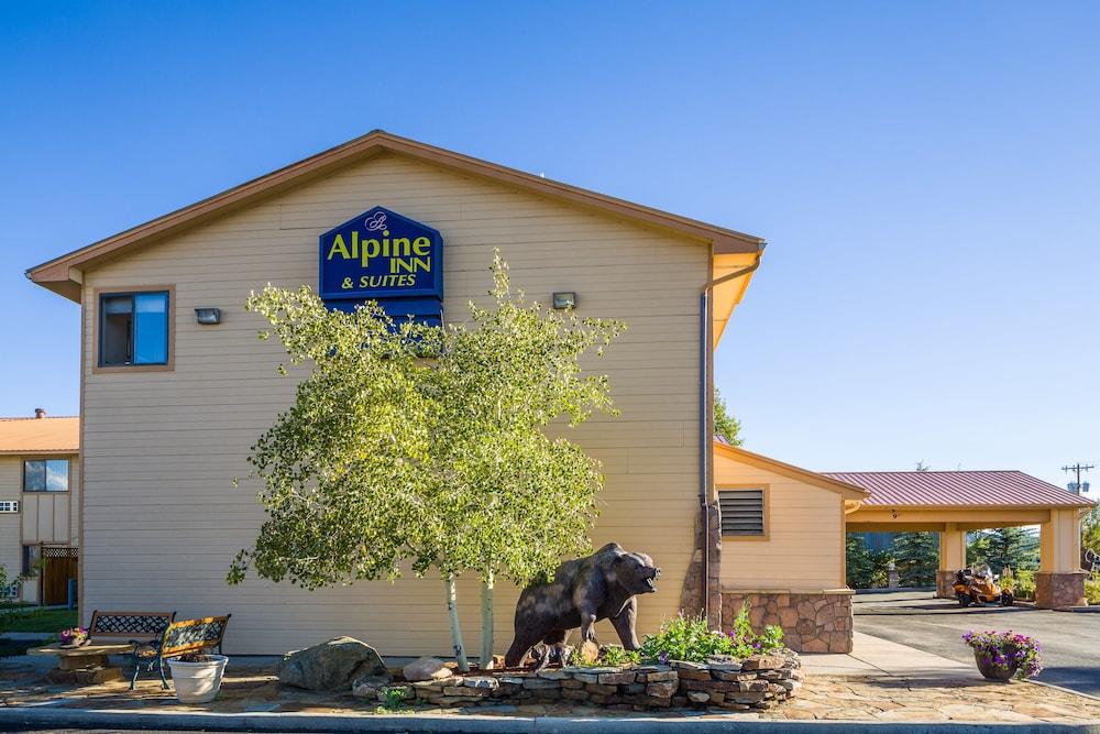 Alpine Inn & Suites photo 32