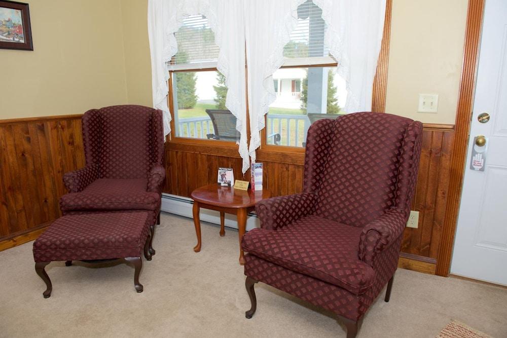 Myer Motel photo 27