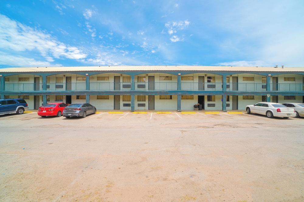 OYO Hotel Midland photo 31