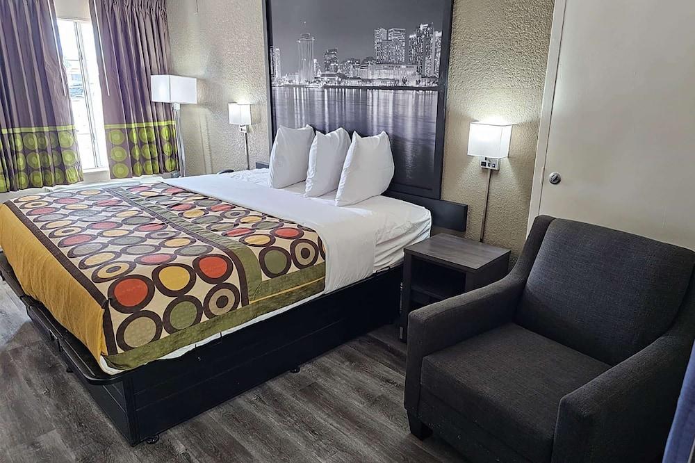 Super 8 by Wyndham Metairie photo 6