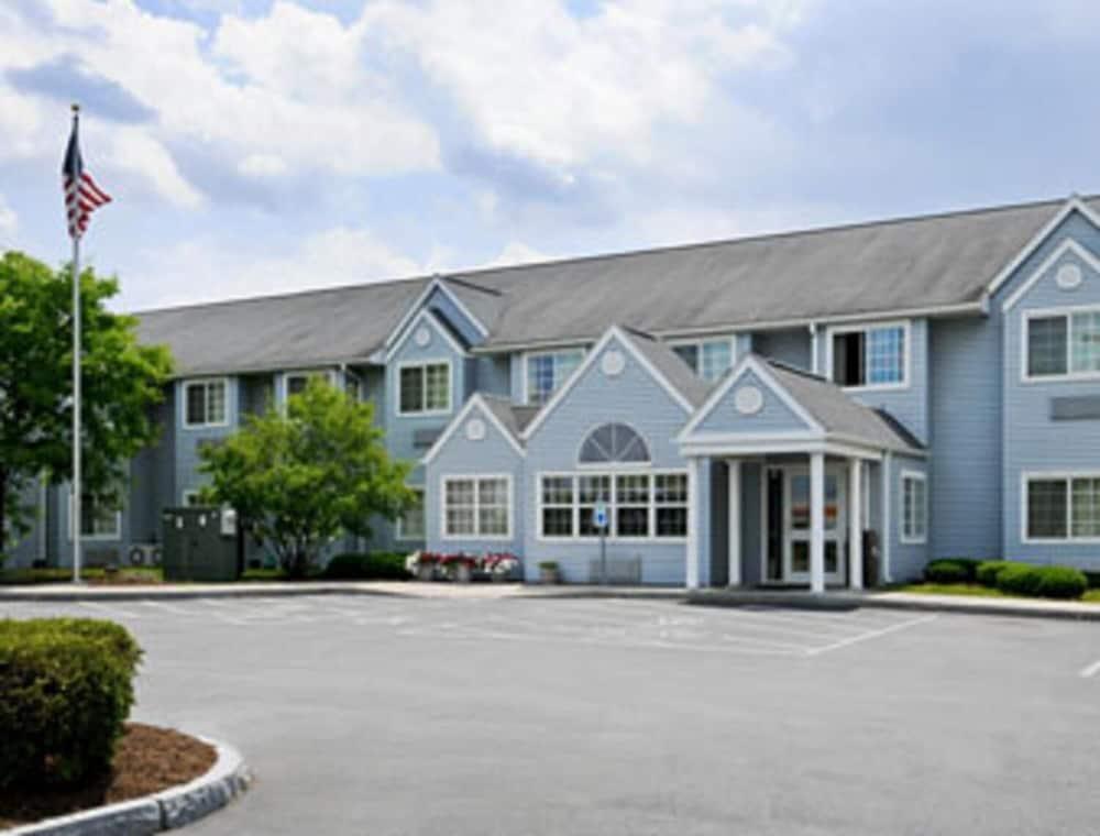Microtel Inn & Suites by Wyndham Seneca Falls photo 16