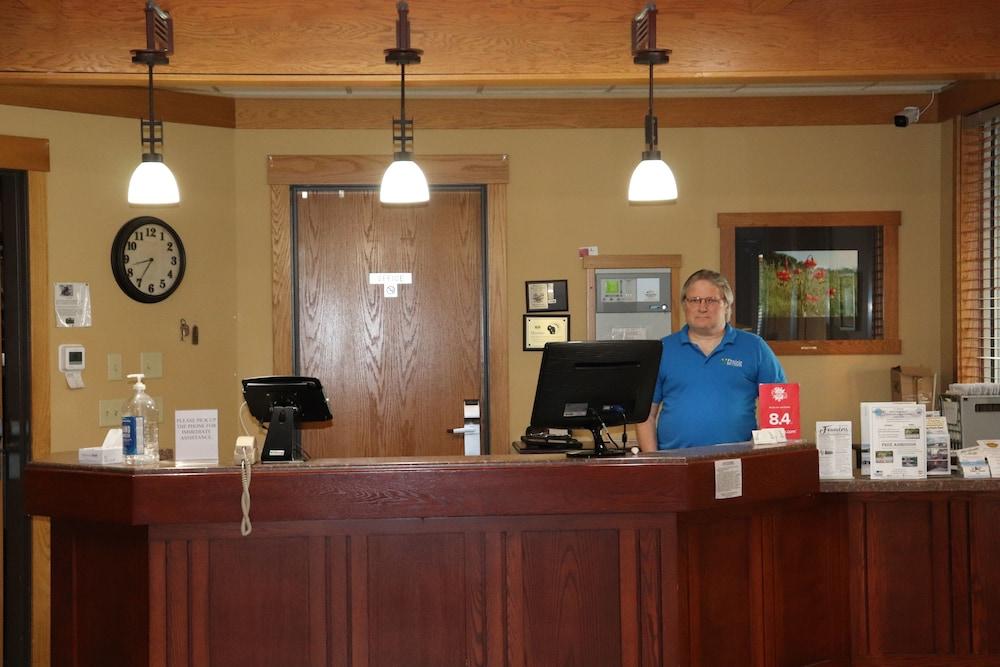 Prairie Inn and Suites Holmen/La Cross photo 24