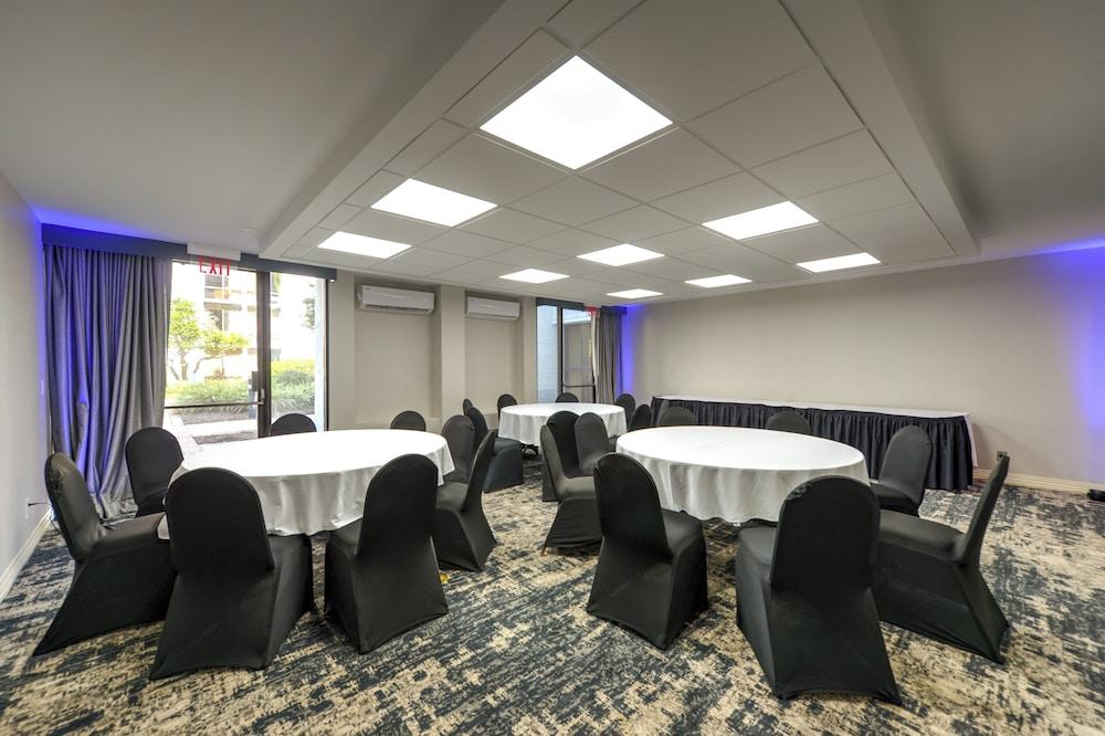 Crowne Plaza Hotel Jacksonville Airport/I-95N by IHG photo 73
