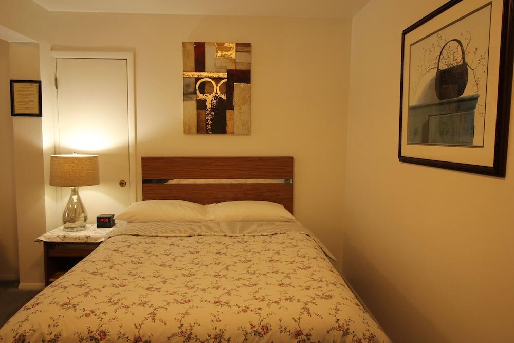 Mariner's Cove Inn photo 41