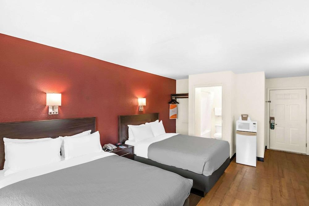 Quality Inn Queensbury - Lake George Area photo 17
