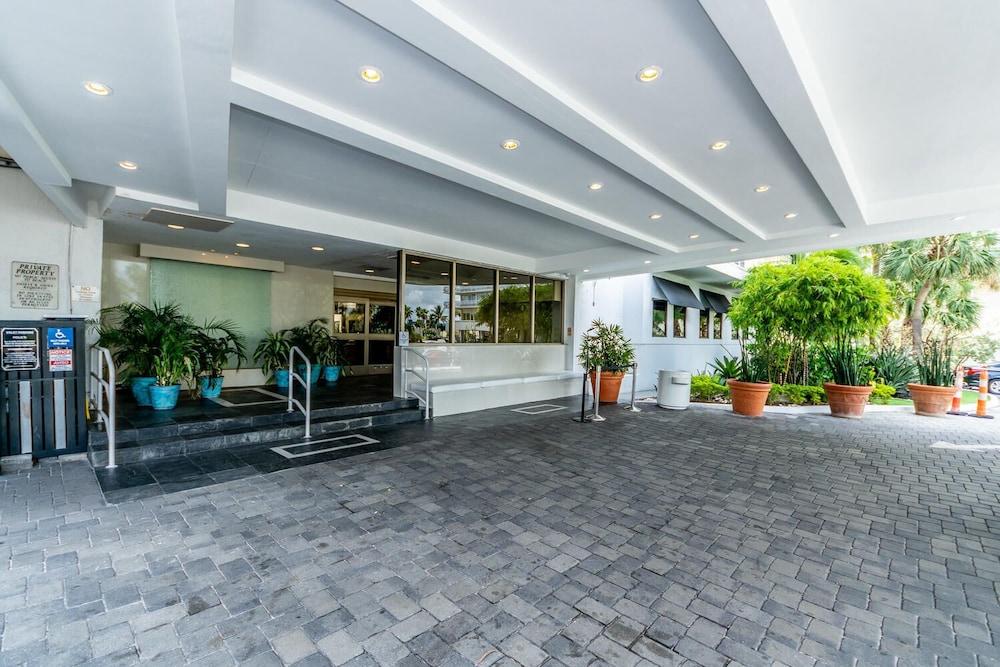 Ocean Manor Rentals photo 17