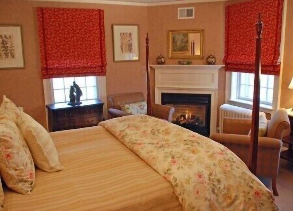 Bee and Thistle Inn photo 7