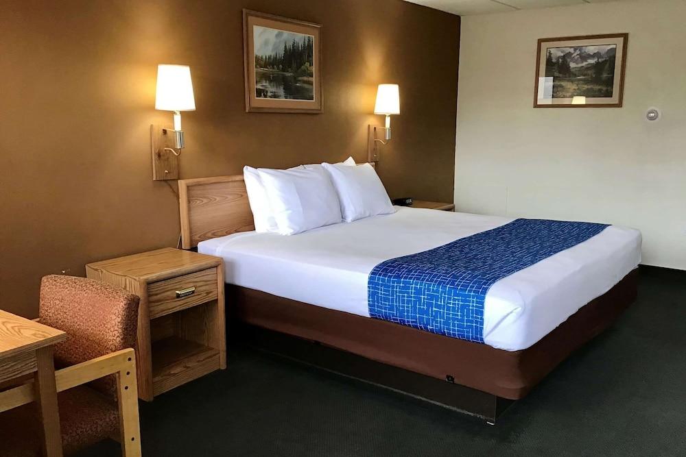 Travelodge by Wyndham Powell photo 11