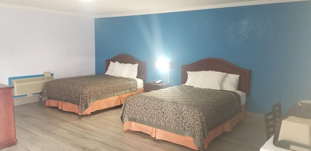 Carrizo Executive Inn photo 11