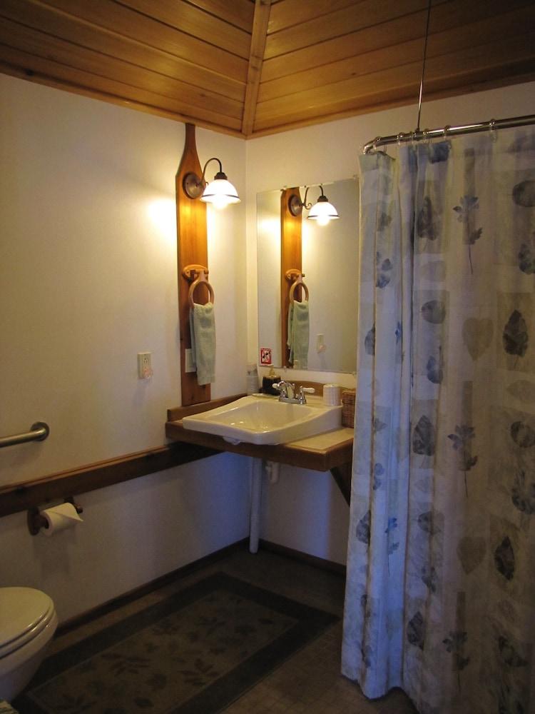 Angels Rest on Resurrection Bay LLC photo 94