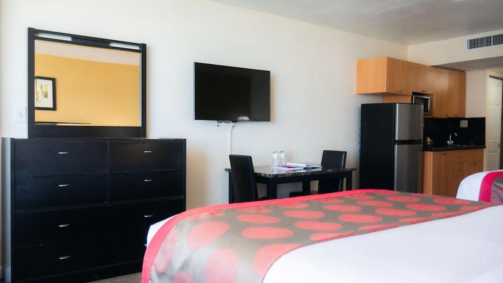 Ramada Plaza by Wyndham Marco Polo Beach Resort photo 29