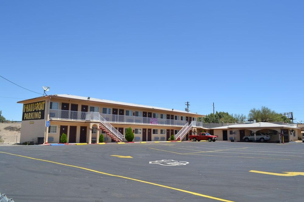 Budget Inn of Needles photo 7