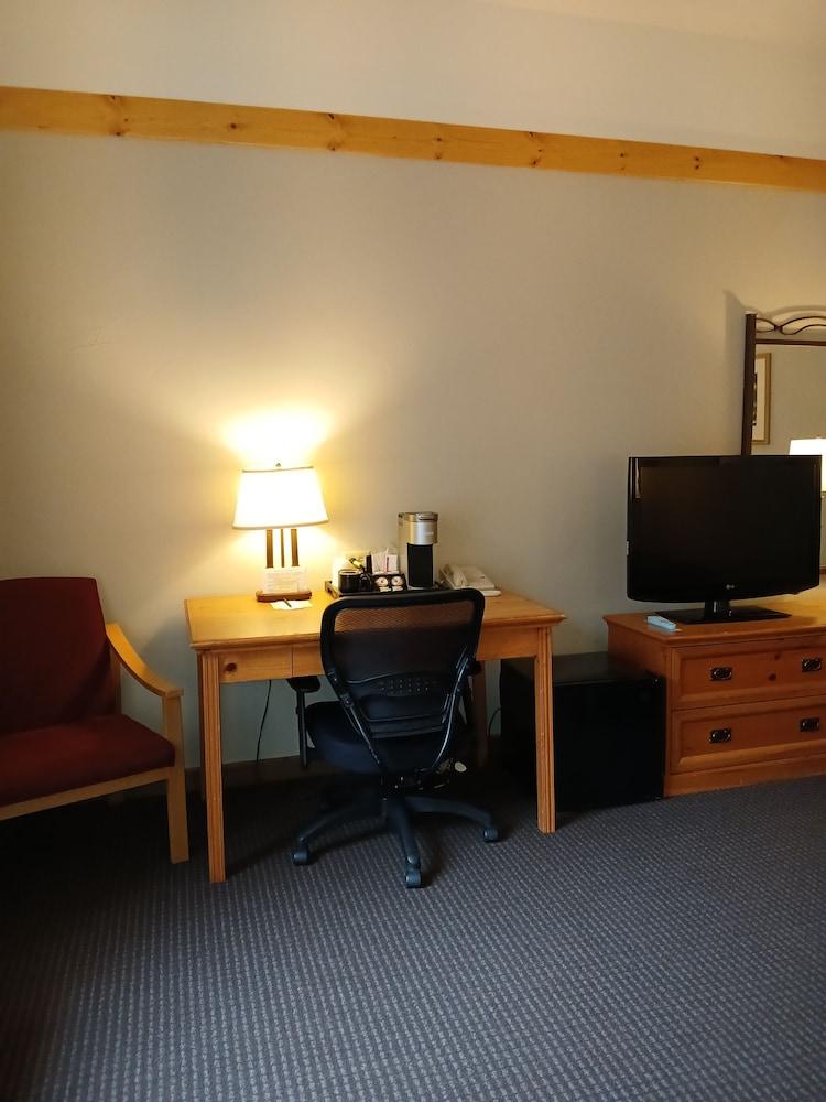 Salmon Rapids Lodge photo 41