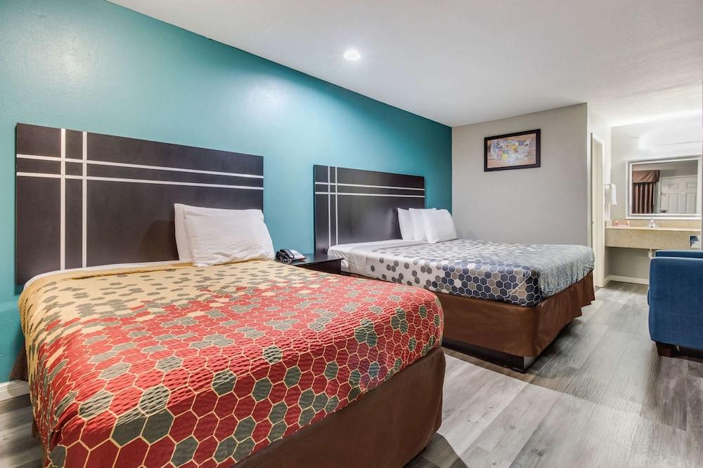 Prestige Inn photo 9